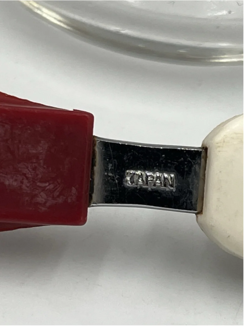RARE VINTAGE ROGERS Co NYLON LONG ICING SPREADER RED JAPAN W/PYREX MEASURECUP